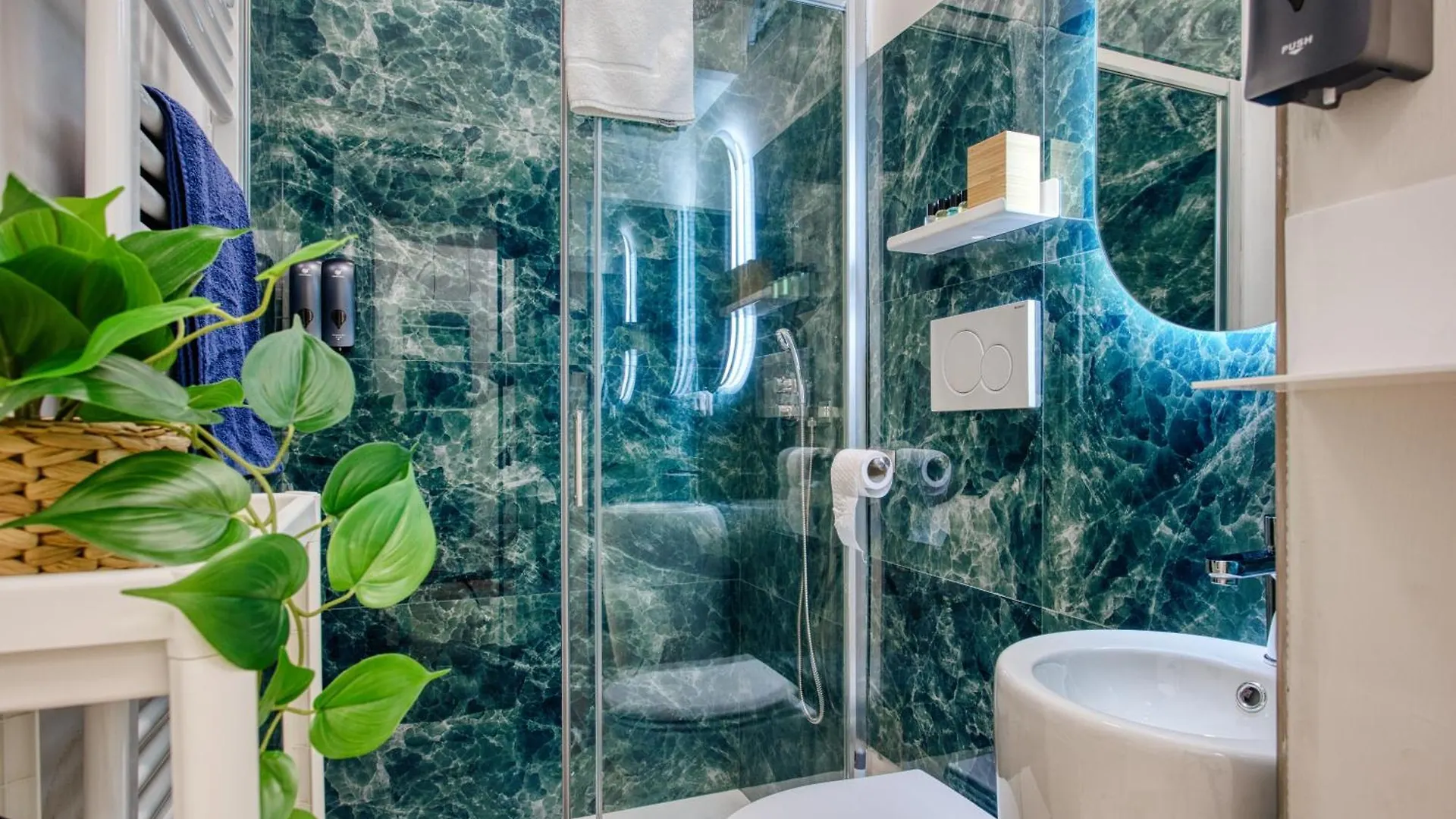 Lovely Petit Suite - Milano Centro 0*, Milan Italy